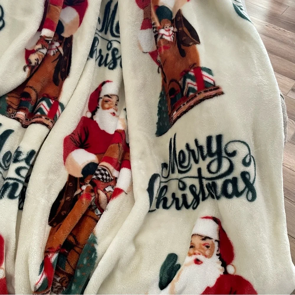 Christmas Santa Clause Vintage Inspired Throw Blanket “Merry Christmas”‎